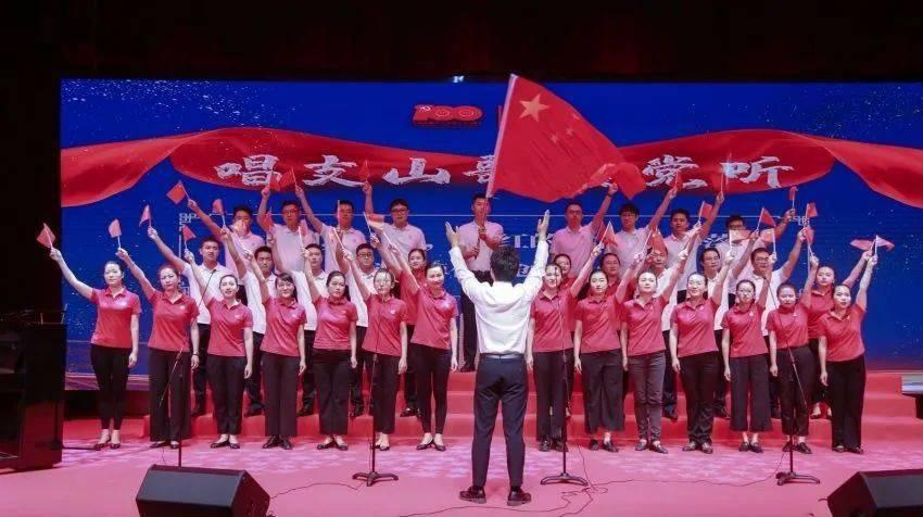 吃烤鸭，服务员问鸭架油炸还是做汤？应该如何回答？游戏画面